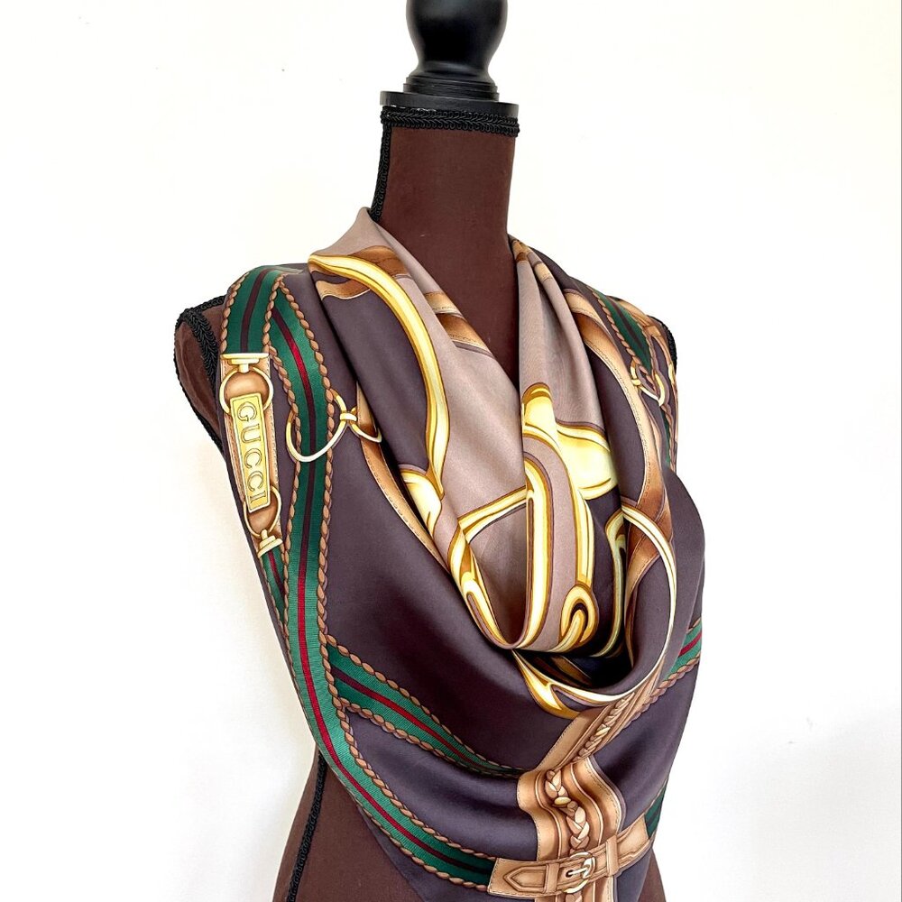 Display #3 New Gucci Scarf Iconic Silk Wrap - Picture 8 of 15